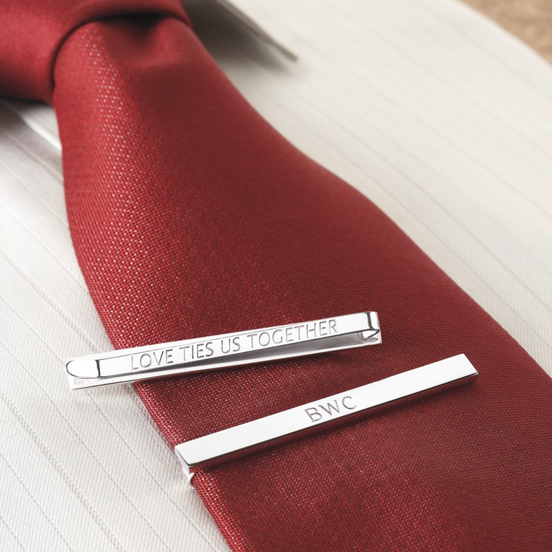 10 of the Cheapest Personalized Gifts for Men 7 MA_09_GEN_AC400167_W1_SQ