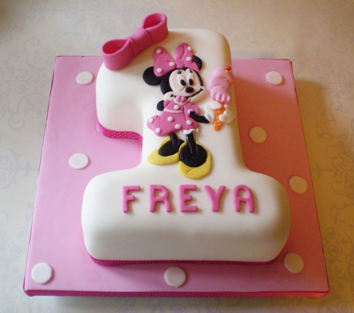 Minnie-Mouse-Number-1-Birthday-Cake