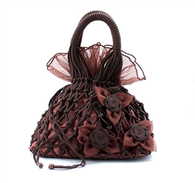 New-women-s-Elegant-evening-bags-Ladies-wedding-bag-Lace-net-evening-bag-with-lotus-leaves