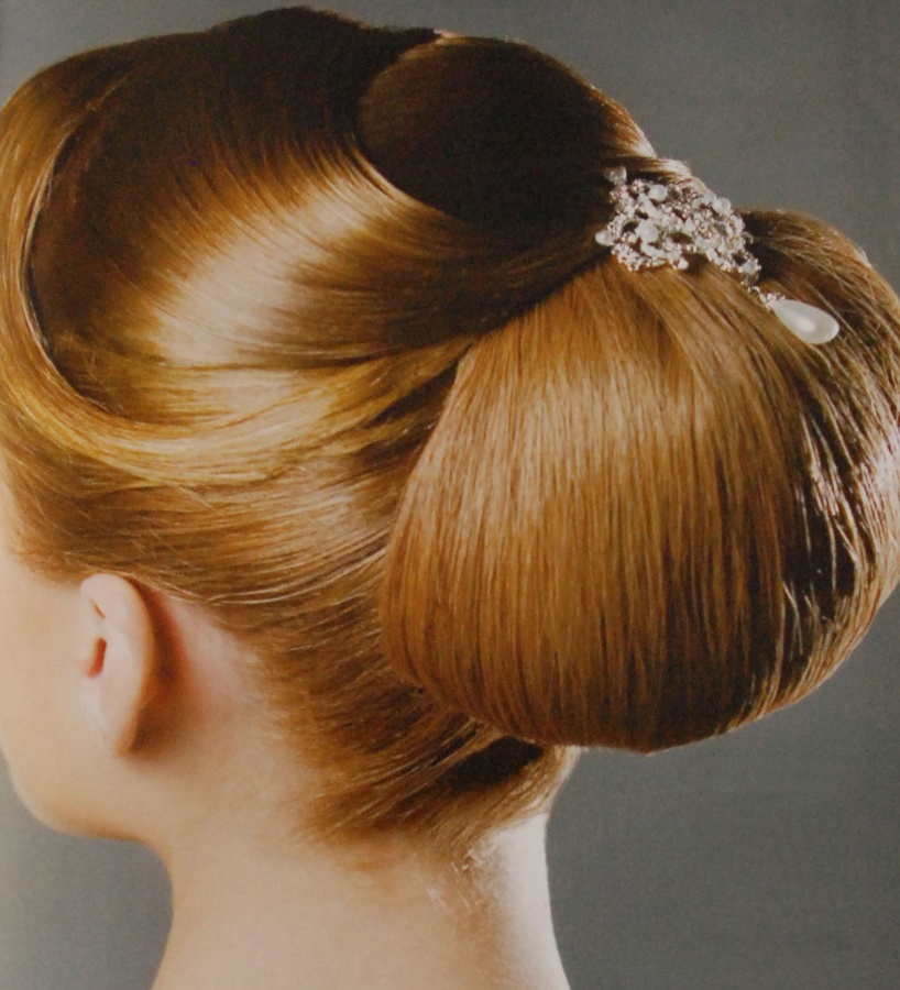 Wedding-Hairstyle-Classic 50 Dazzling & Fabulous Bridal Hairstyles for Your Wedding