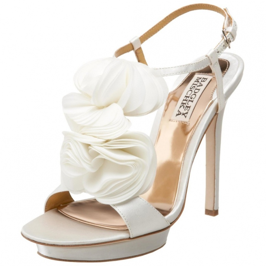 badgley_mischka_bridal_shoes_2 A Breathtaking Collection of White Bridal Shoes for Your Wedding Day