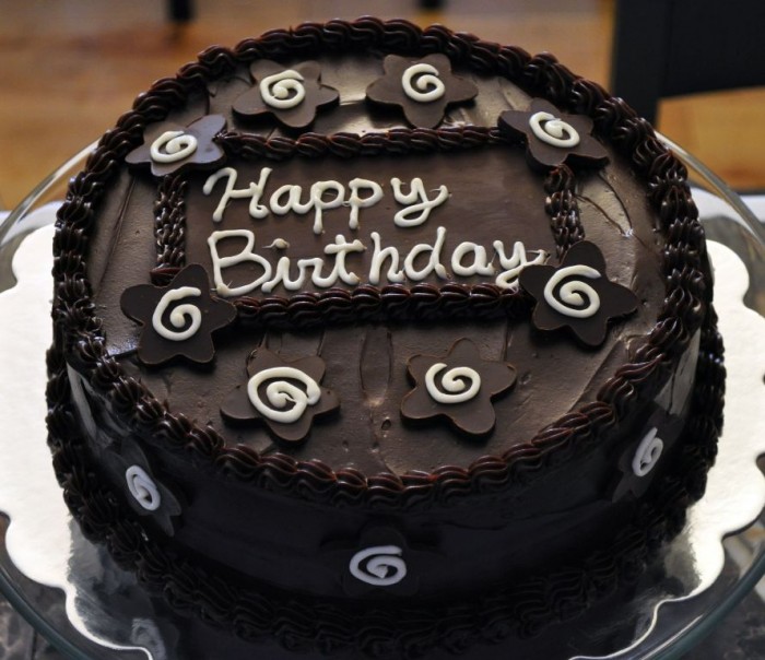 birthday-chocolate-cake 60 Mouth-Watering & Stunning Happy Birthday Cakes for You