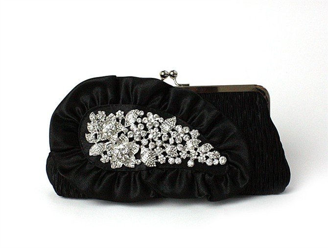 embroided-black-clutch 50 Fabulous & Elegant Evening Handbags and Purses