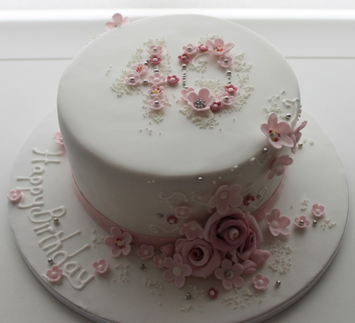 floral-40th-birthday-cake 60 Mouth-Watering & Stunning Happy Birthday Cakes for You