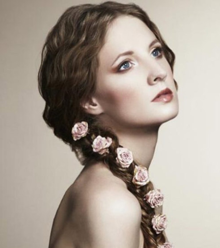 flower-hairstyles 50 Dazzling & Fabulous Bridal Hairstyles for Your Wedding