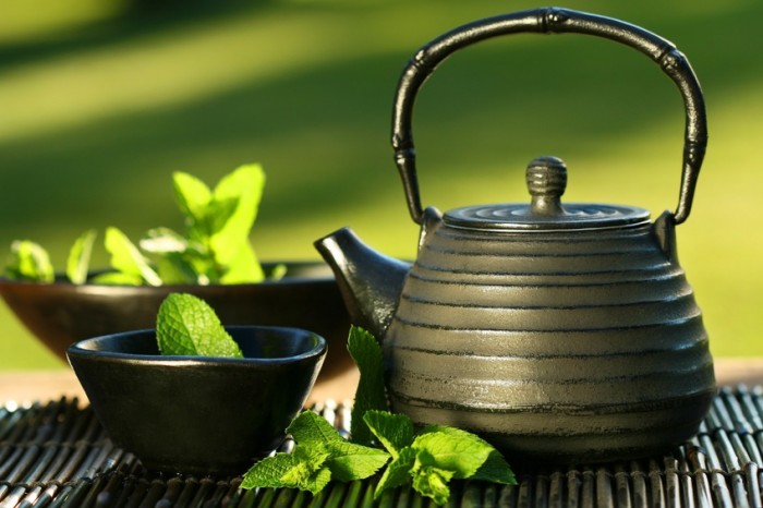 12 Bountiful And Healthy Benefits To Drinking Green Tea 2 green-tea-for-acid-reflux-medication