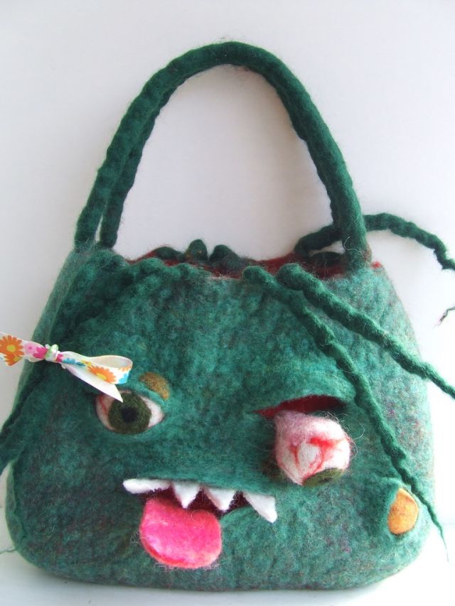 monster_bags_01 35 Weird & Funny Gifts for Women