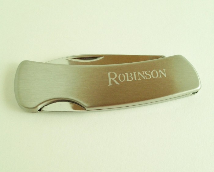 pocket-knife 10 of the Cheapest Personalized Gifts for Men