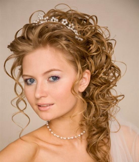 wedding-hairstyles-for-curly-hair-1