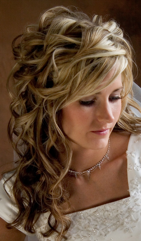 wedding-hairstyles-for-curly-hair 50 Dazzling & Fabulous Bridal Hairstyles for Your Wedding