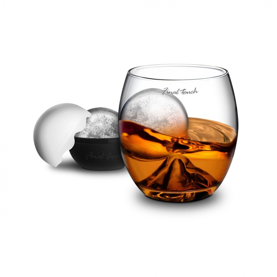 Whiskey glass with ice ball to let your father enjoy drinking whiskey