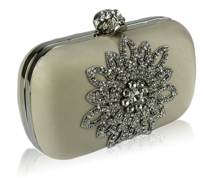 50 Fabulous & Elegant Evening Handbags And Purses