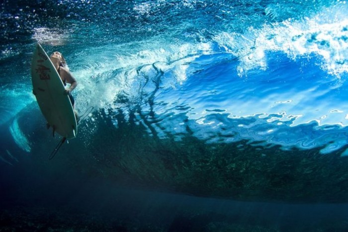 70 Stunning & Thrilling Photos for the Biggest Waves Ever Surfed 67 0000e443_medium