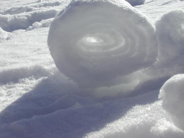 11 Stunning Snow Rollers that Are Naturally & Rarely Formed