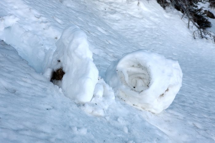 28mar11-2226 Stunning Snow Rollers that Are Naturally & Rarely Formed