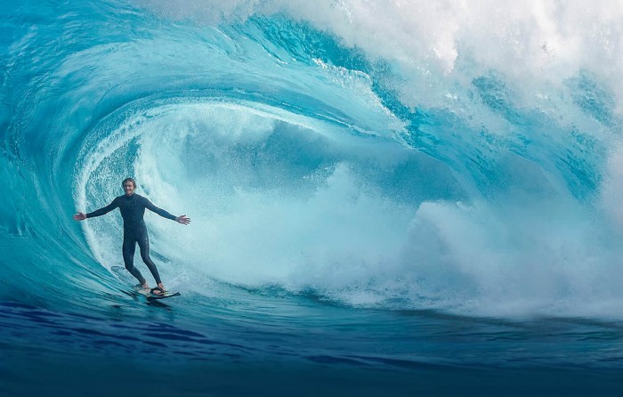 70 Stunning & Thrilling Photos for the Biggest Waves Ever Surfed 63 53268fc2aceaa24a0ffc7e0e5d9a849d9100a495