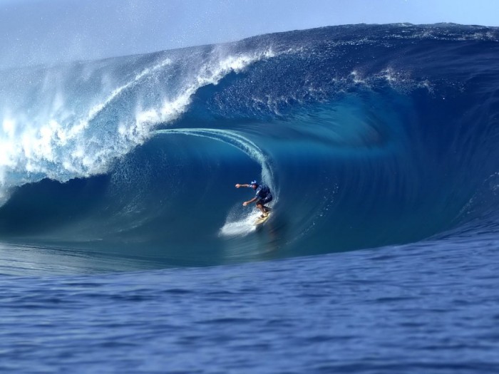 69559 70 Stunning & Thrilling Photos for the Biggest Waves Ever Surfed
