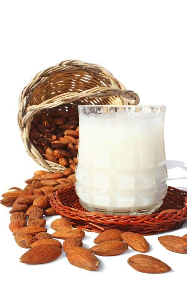 Almond_Milk_1 Do You Want to Lose Weight? Eat These 25 Superfoods