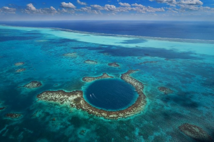 Weird Blue Holes That Are Magnets for Divers Around the World 14 EXPO_TVDC_449_l