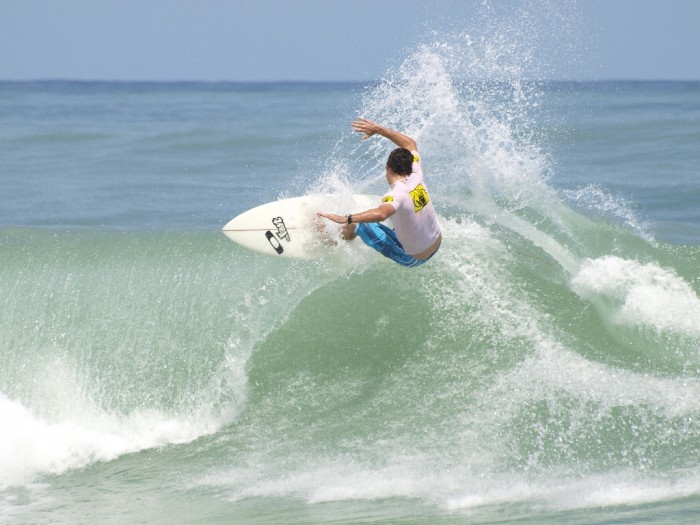 70 Stunning & Thrilling Photos for the Biggest Waves Ever Surfed 52 Jose-Luis-Aquino-Surfing-in-Barahona-Dominican-Republic