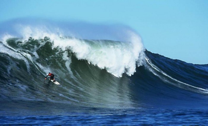 Peter_Mel_at_Mavericks 70 Stunning & Thrilling Photos for the Biggest Waves Ever Surfed