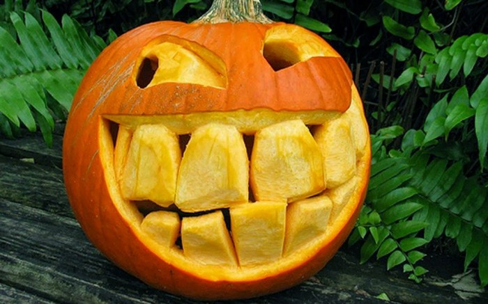 60+ Most Creative Pumpkin Carving Ideas for a Happy Halloween 52 Pumpkin-Carving-2013-Wallpaper (3)