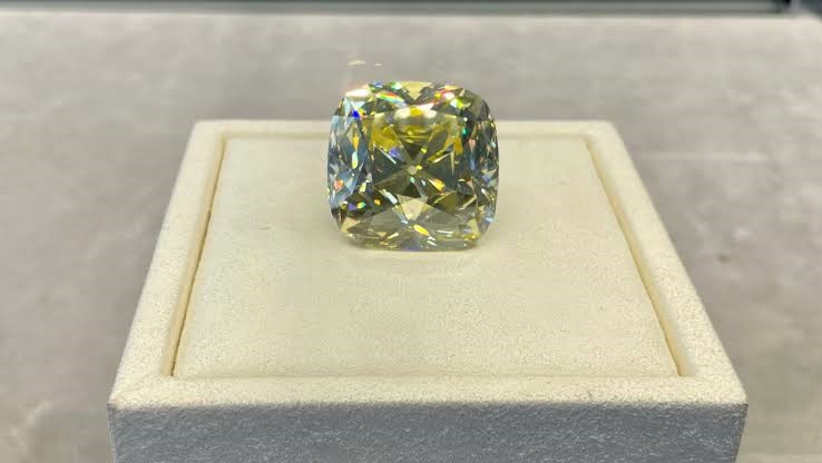 Top 20 Pieces Of Most Expensive Jewelry In The World 20 The Red Cross Diamond Top 20 Pieces Of Most Expensive Jewelry In The World - 20