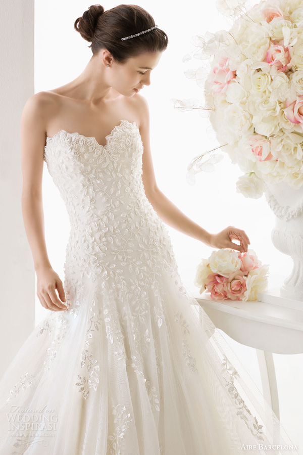 aire-barcelona-2014-bridal-odisea-strapless-wedding-dress