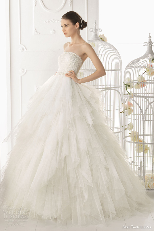 aire-barcelona-2014-ordesa-strapless-ball-gown-tiered-skirt-beaded-bodice 47+ Creative Wedding Ideas to Look Gorgeous & Catchy on Your Wedding