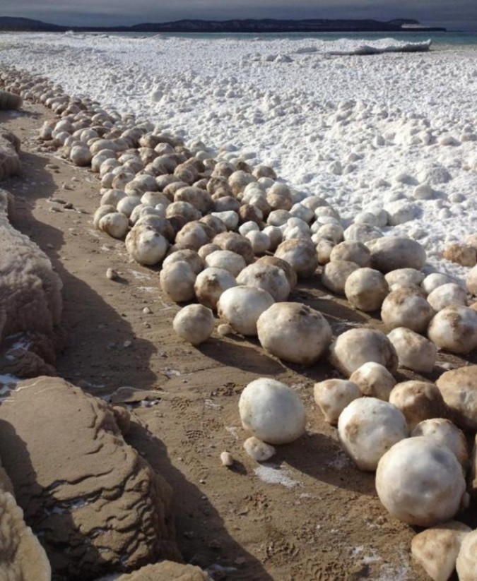 Massive Ice Boulders Found In A Huge Number On Lake Michigan Shore