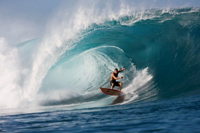 70 Stunning & Thrilling Photos for the Biggest Waves Ever Surfed 50 bd89f62c502a45bf_1