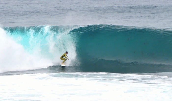 70 Stunning & Thrilling Photos for the Biggest Waves Ever Surfed 53 big-surf