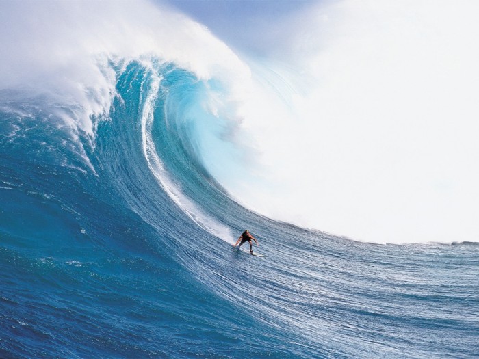 bigwavesurfing2 70 Stunning & Thrilling Photos for the Biggest Waves Ever Surfed