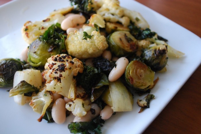 cruciferous-veggies-with-white-beans-1024x685