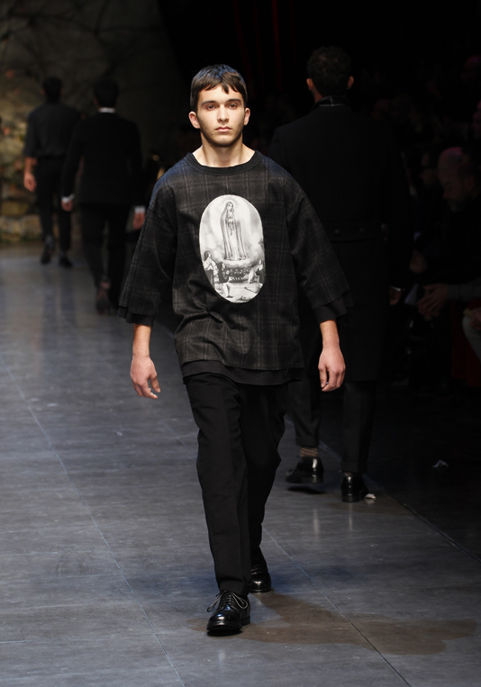 75+ Most Fashionable Men's Winter Fashion Trends 46 dolce-and-gabbana-fw-2014-men-fashion-show-runway-32