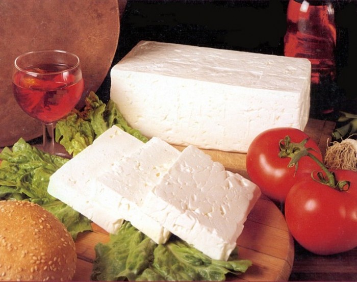 Goat and feta cheese These types of cheese are low in fat and encourage you not to consume a lot because they are highly flavored.