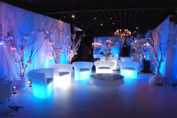 royalty-lounge-area 47+ Creative Wedding Ideas to Look Gorgeous & Catchy on Your Wedding