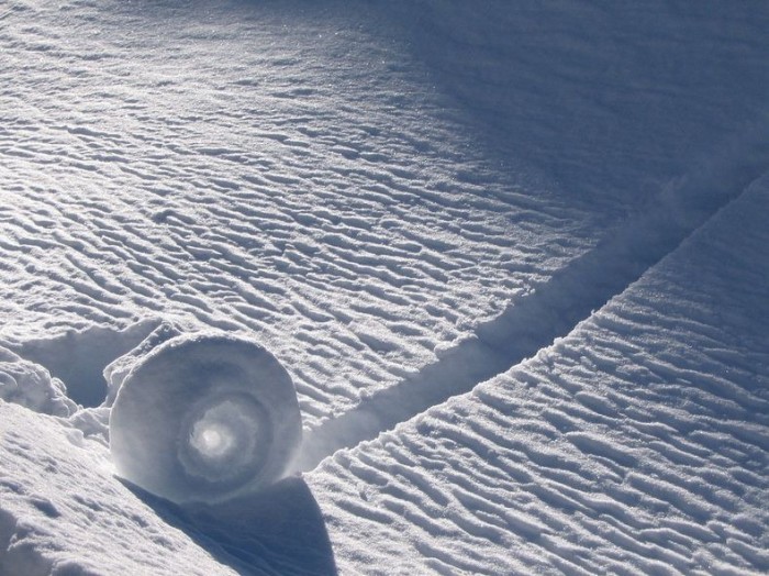 snow-roller-62 Stunning Snow Rollers that Are Naturally & Rarely Formed