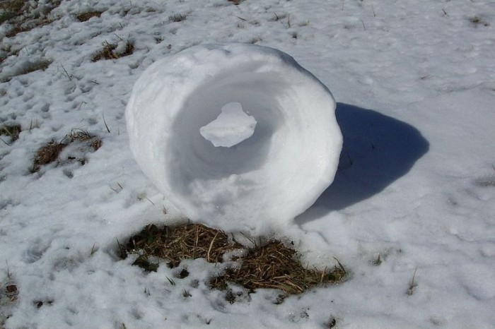 snow-roller-82 Stunning Snow Rollers that Are Naturally & Rarely Formed