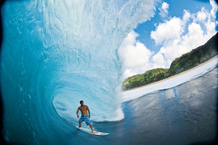 70 Stunning & Thrilling Photos for the Biggest Waves Ever Surfed 40 stephenkoehne_zaknoyle