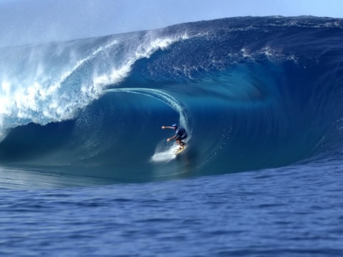70 Stunning & Thrilling Photos for the Biggest Waves Ever Surfed 17 surf