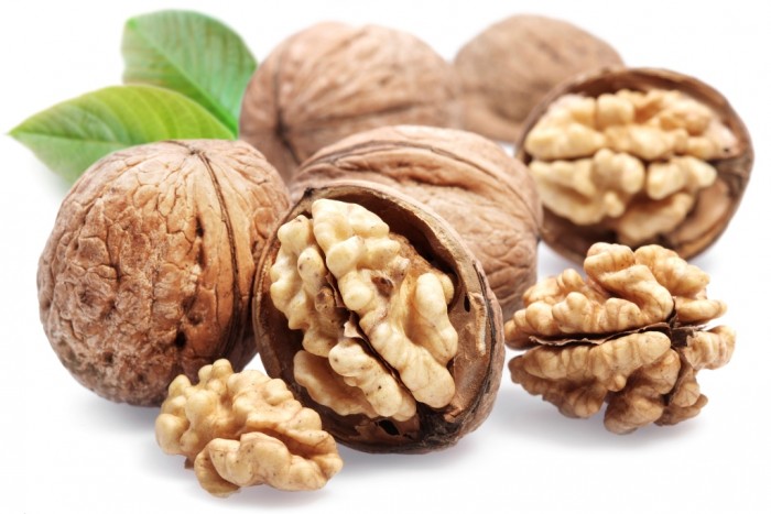Walnuts They are rich in antioxidant and omega-3 fatty acids that helps you to lower inflammation, boost the health of your heart and brain which allows you to live longer.