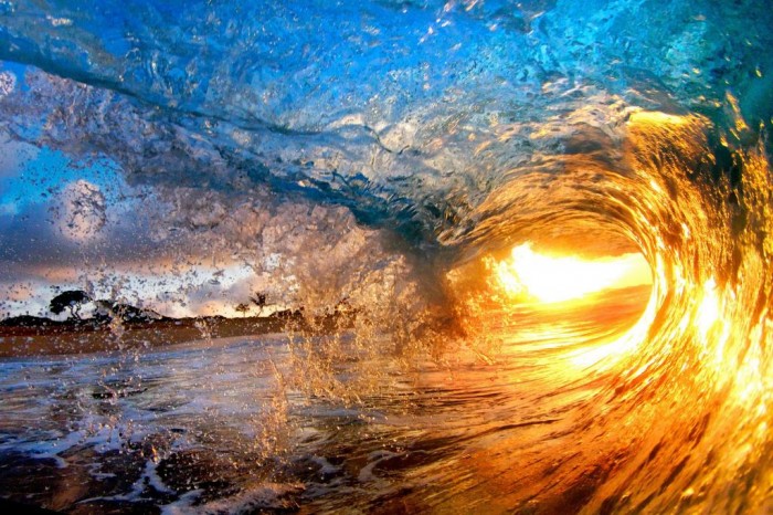 70 Stunning & Thrilling Photos for the Biggest Waves Ever Surfed 22 £££ reuse fee applies - Daredevil photographers Nick Selway and CJ Kale's amazing pictures of the surf in Hawaii-862199