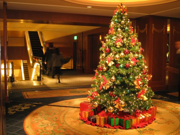 01 79 Amazing Christmas Tree Decorations
