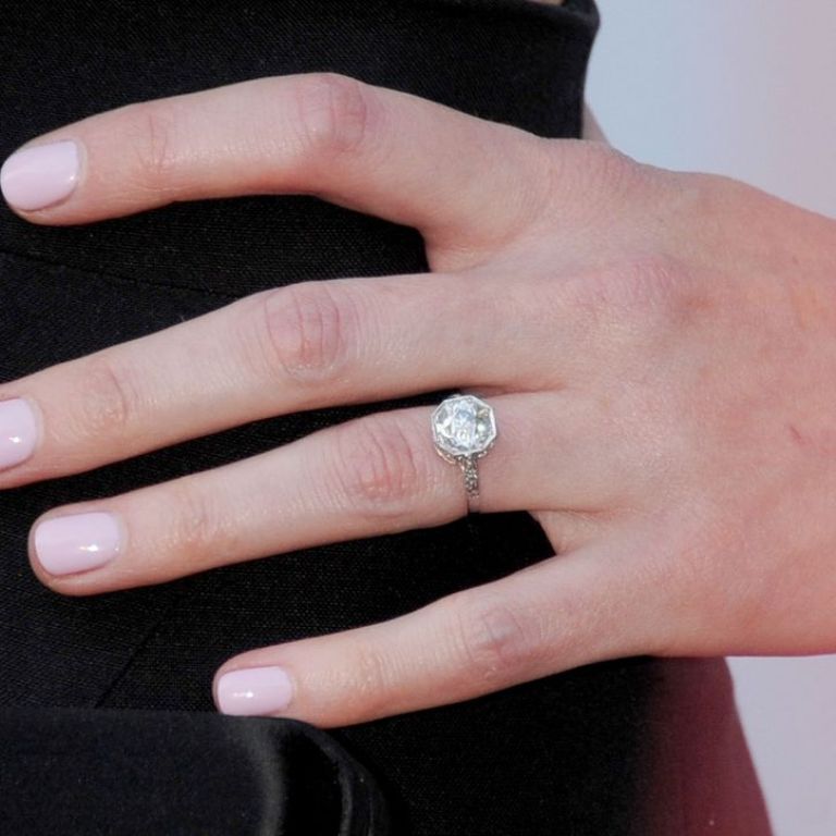 2-alexis-bledel-engaged-engagement-engagement-ring-vincent-kartheiser-mad-men-celebrity-weddings-0418-w724 35+ Fascinating & Stunning Celebrities Engagement Rings for 2020