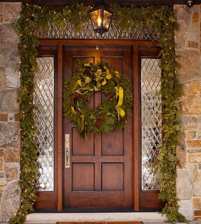 4-Christmas-Porch-decorating-Ideas