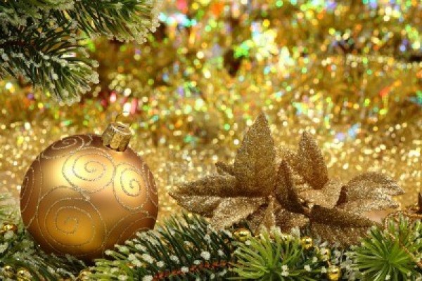8327508-christmas-glitter-ball-and-fir-branch-as-christmas-decoration 79 Amazing Christmas Tree Decorations