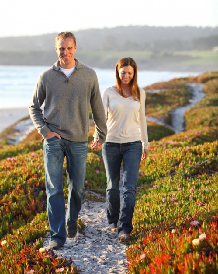 Top 10 Romantic Vacation Spots for Couples to Enjoy Unforgettable Time 36 Aaron_Snow_Photography.Carmel_California.Pebble_Beach.Big_Sur.Engagement_Photos.Molly-and-Matt-Koehler.3