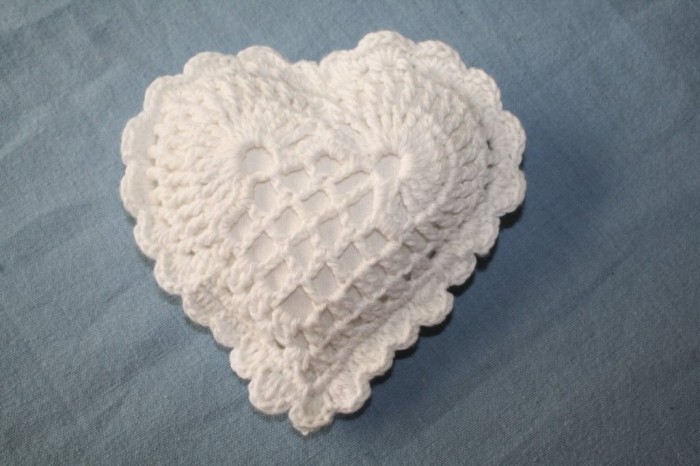 Copy-of-crochet-heart-800x533 Stunning Crochet Patterns To Decorate Your Home & Make Accessories