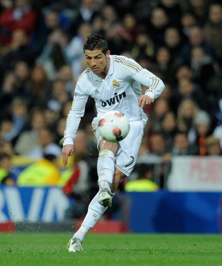 Cristiano-Ronaldo-Hairstyle-2012_17 Cristiano Ronaldo the Best Football Player & the Greatest of All Time